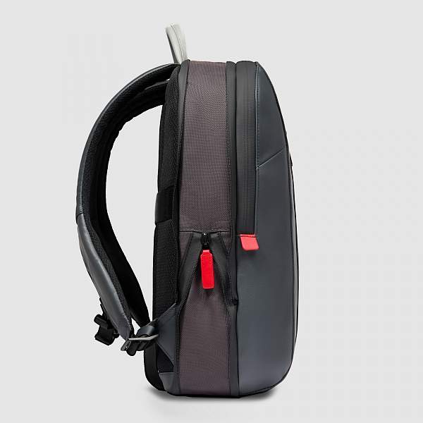 Городской-рюкзак кожаный Piquadro CA6384UB00/GRN черно-серый Piquadro, Артикул: CA6384UB00/GRN фото №1