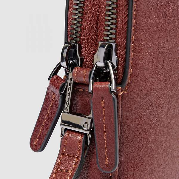 Клатч мужской с двумя отделениями Piquadro AC3944B3R/CU кожаный табачный Piquadro, Артикул: AC3944B3R/CU фото №1