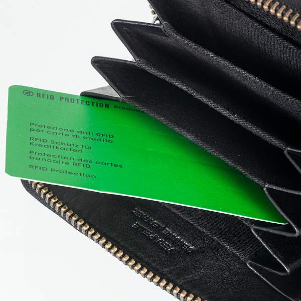 Визитница черный Gianni Conti 4207173 black Gianni Conti, Артикул: 4207173 black фото №1