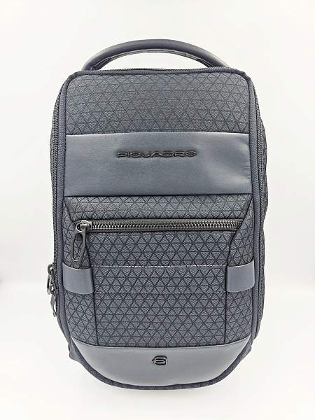 Рюкзак с одной лямкой Piquadro CA6826W139/BLU синий Piquadro, Артикул: CA6826W139/BLU фото №1