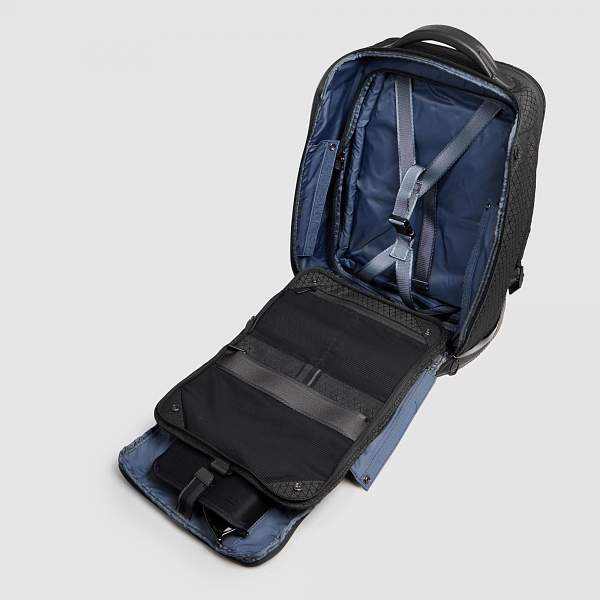 Рюкзак для путешествий Piquadro CA6829W139/N черный Piquadro, Артикул: CA6829W139/N фото №1