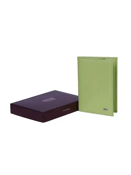 Кожаная обложка для паспорта 581.000.05 Petek, Артикул: 581.000.05 фото №1