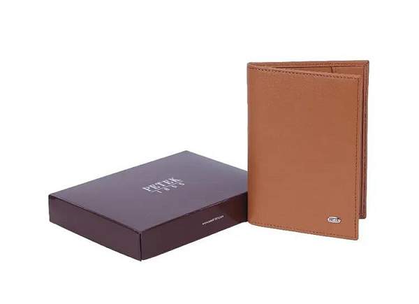 Обложка на паспорт Petek кожаная 581Q.000.04 Petek, Артикул: 581Q.000.04 фото №1