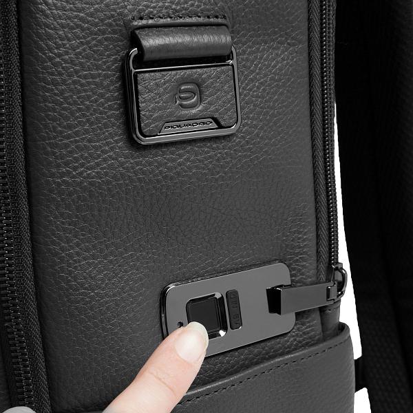 Рюкзак мужской кожаный Piquadro CA7106MOS/N Piquadro, Артикул: CA7106MOS/N фото №1