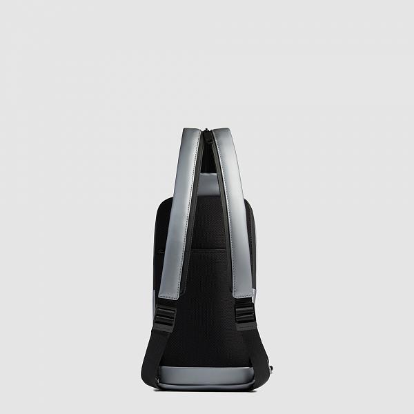 Рюкзак с одной лямкой Piquadro Corner 2.0 CA6466C2OW/MGR Piquadro, Артикул: CA6466C2OW/MGR фото №1