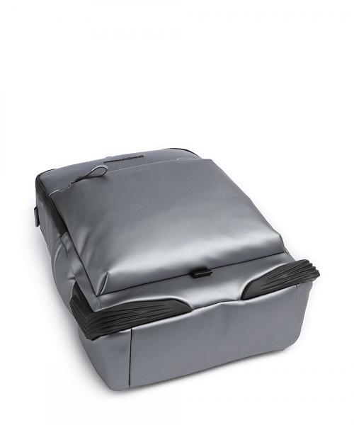 Мужской рюкзак Piquadro CA6465C2OW/MGR Piquadro, Артикул: CA6465C2OW/MGR фото №1