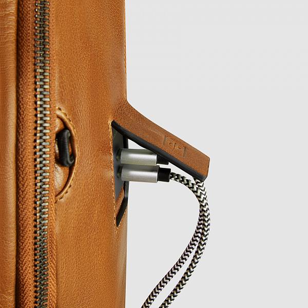 Рюкзак из натуральной кожи Piquadro CA7023S141BM/BE Piquadro, Артикул: CA7023S141BM/BE фото №1