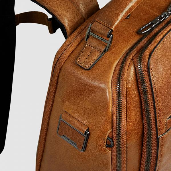 Рюкзак из натуральной кожи Piquadro CA7023S141BM/BE Piquadro, Артикул: CA7023S141BM/BE фото №1