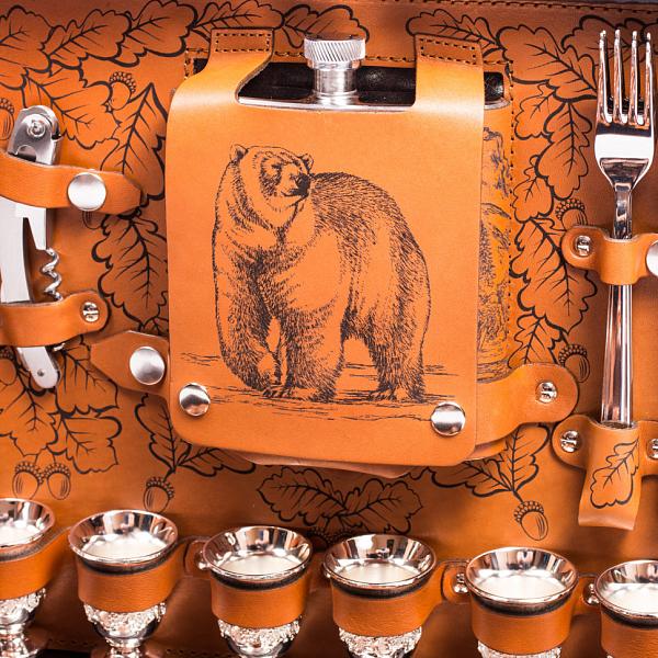 Подарочный набор для пикника «На привале» медведь белый (6 персон) AKSO 112КИ6-Г1 АКСО, Артикул: 112КИ6-Г1 фото №1