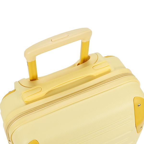 Чемодан TORBER В Отпуск, желтый, ABS-пластик, 36 х 22 х 55 см, 31 л, 2,4 кг T1225Y-S Torber, Артикул: T1225Y-S фото №1