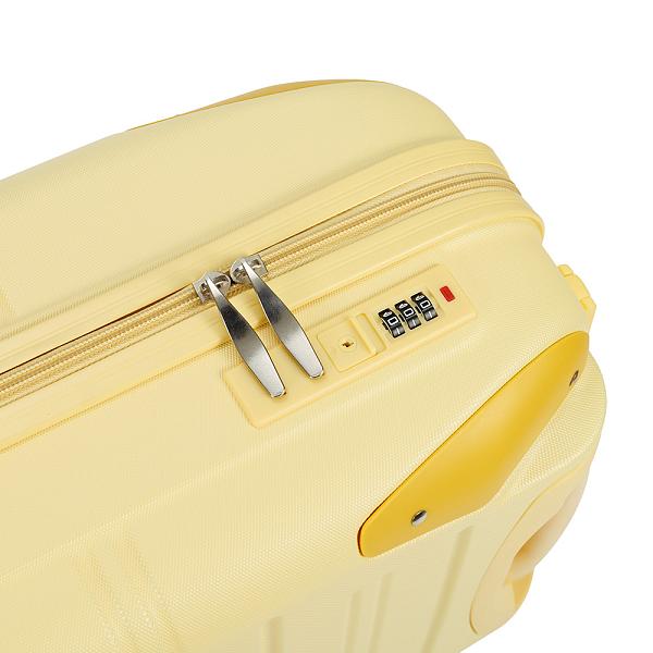 Чемодан TORBER В Отпуск, желтый, ABS-пластик, 36 х 22 х 55 см, 31 л, 2,4 кг T1225Y-S Torber, Артикул: T1225Y-S фото №1