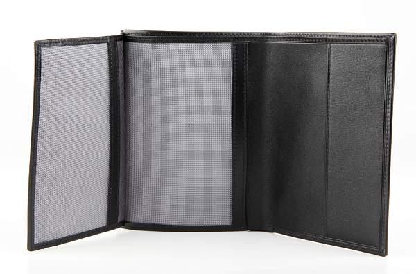 Обложка на паспорт + портмоне мужская кожаная Petek 597.000.01 Petek, Артикул: 597.000.01 фото №1