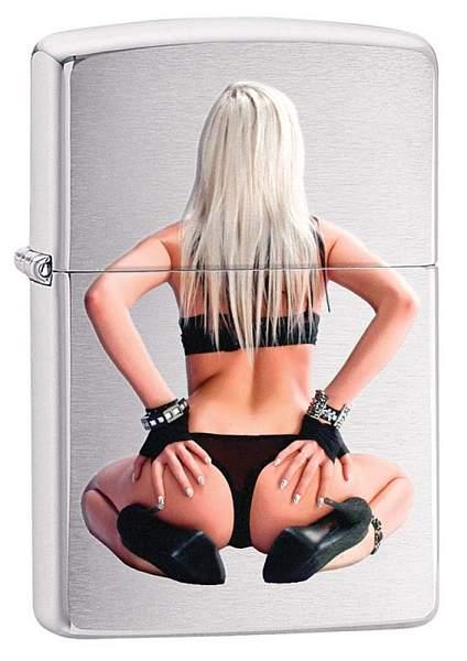 Зажигалка ZIPPO Девушка в бикини Zippo, Артикул: 200 SITTING BLONDE фото №1